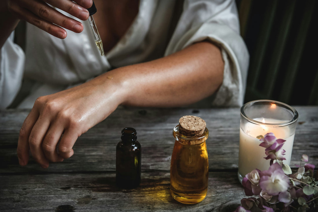 The Power of Essential Oils: Dr. Pénoël’s Strategy for Fighting Infections and the Symphony Behind Everbalm’s Formulation